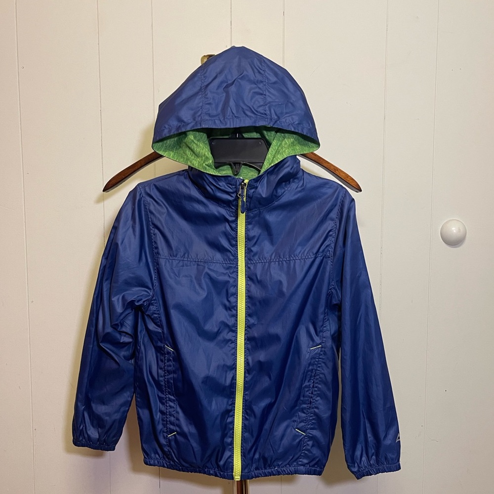 Spring jacket, lined with hood, Alpine Design size small 6-7